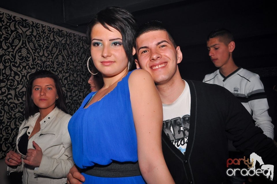 Vineri seara în Club Life,
