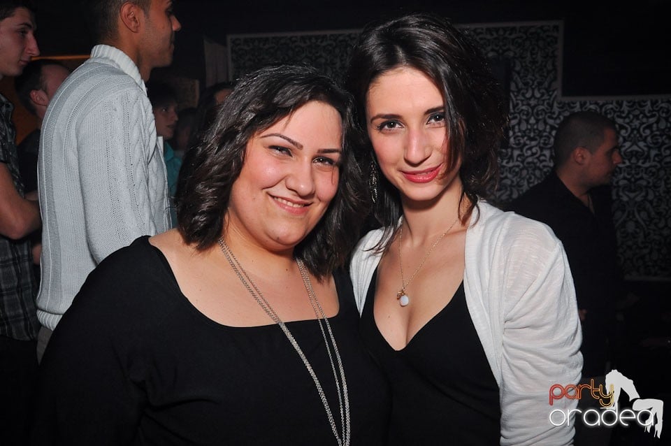 Vineri seara în Club Life,