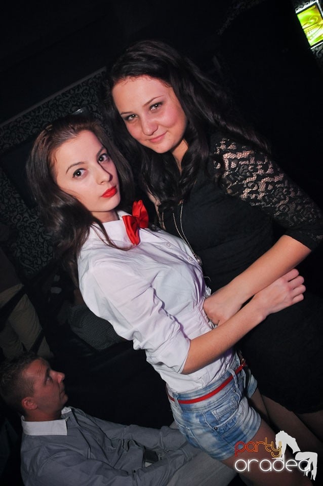 Vineri seara în Club Life,