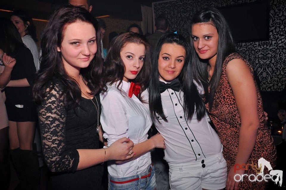 Vineri seara în Club Life,