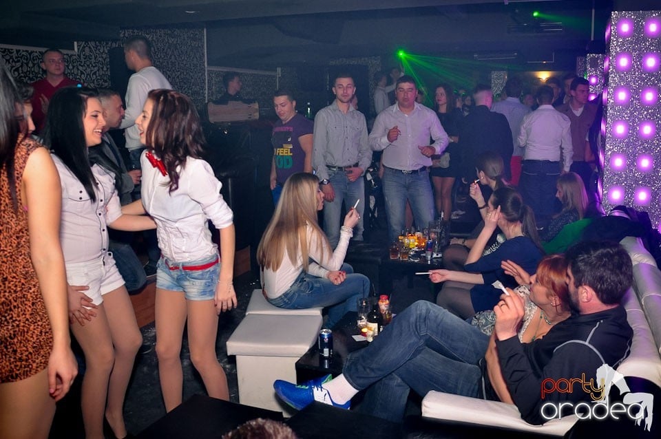 Vineri seara în Club Life,