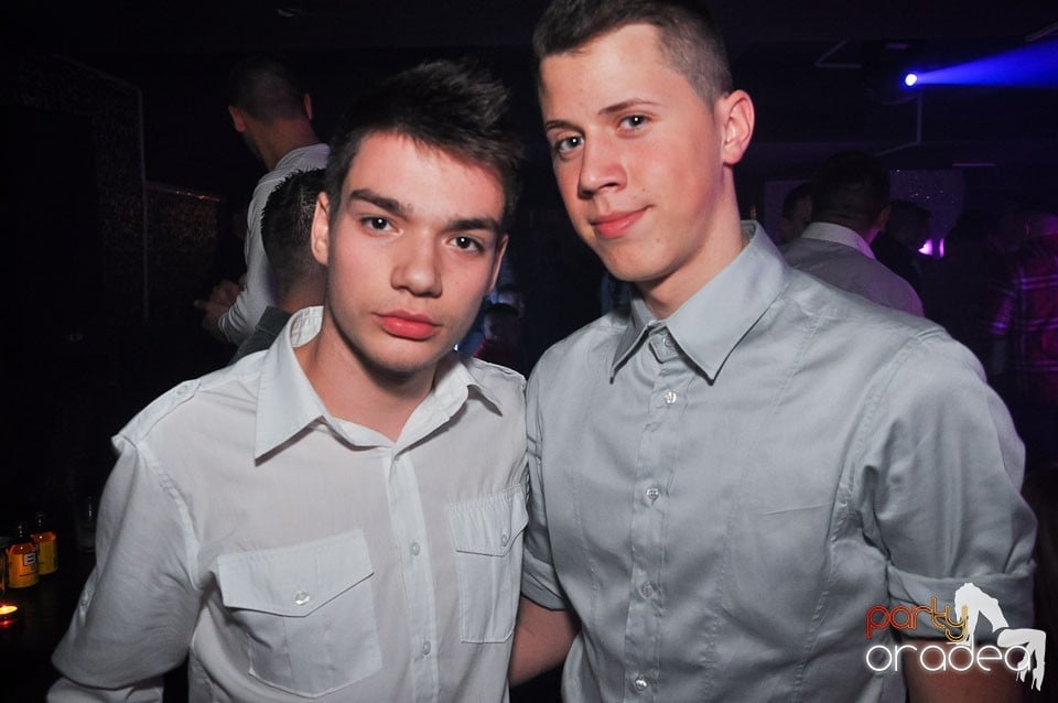 Vineri seara în Club Life,
