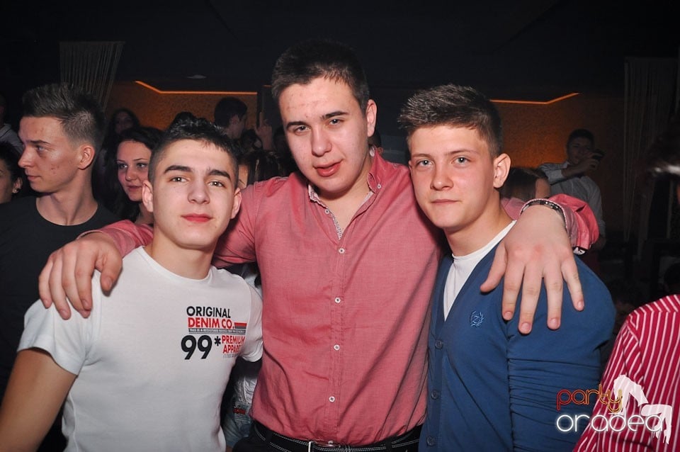 Vineri seara în Club Life,