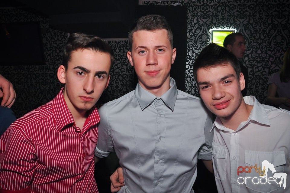 Vineri seara în Club Life,