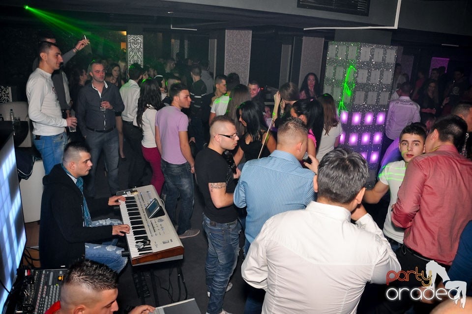 Vineri seara în Club Life,