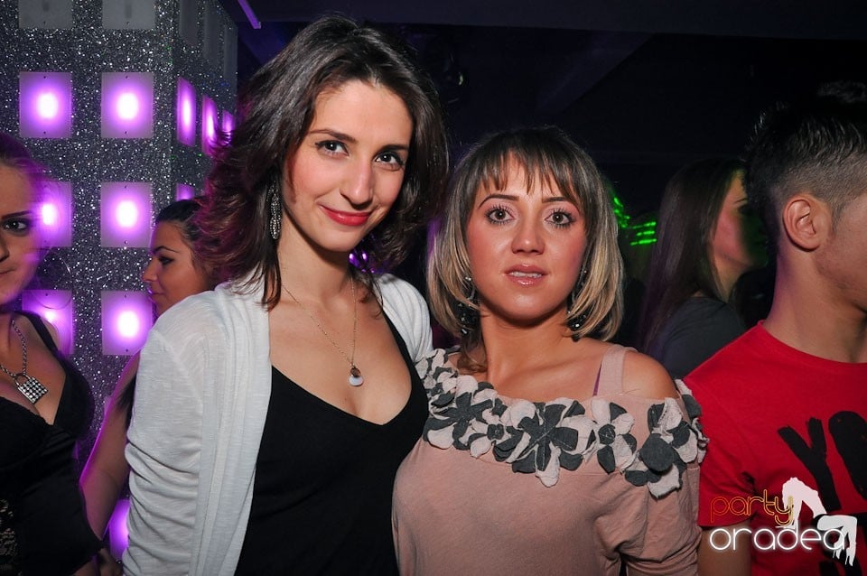 Vineri seara în Club Life,