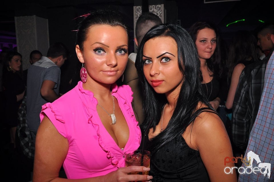 Vineri seara în Club Life,