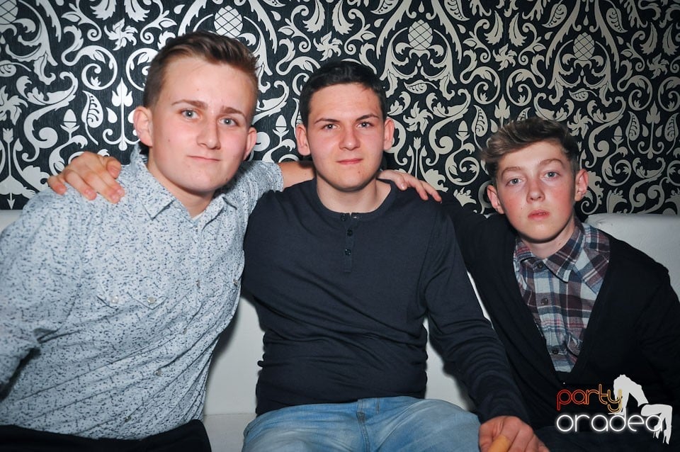 Vineri seara în Club Life,