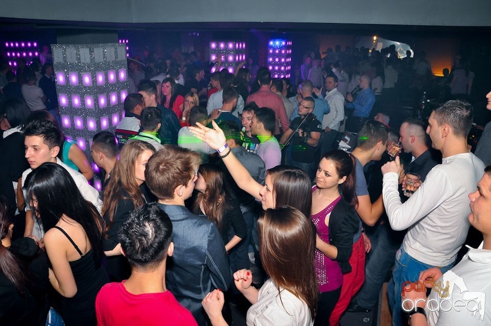 Vineri seara în Club Life,