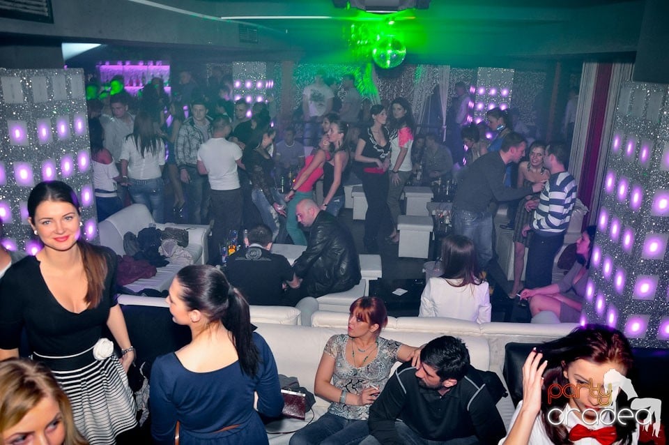 Vineri seara în Club Life,