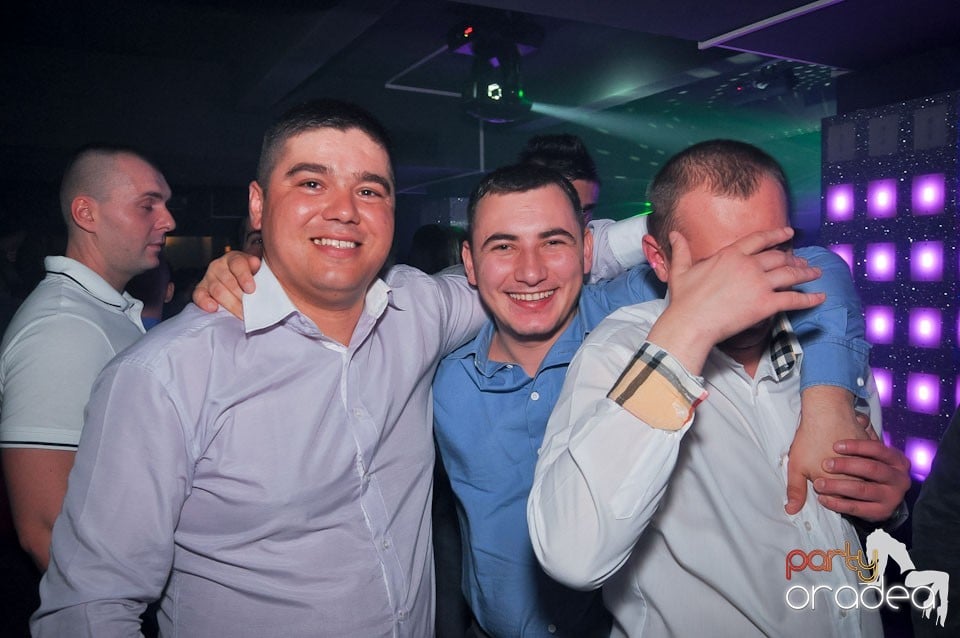 Vineri seara în Club Life,