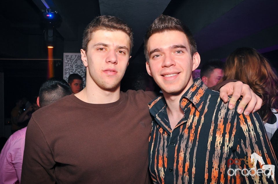 Vineri seara în Club Life,