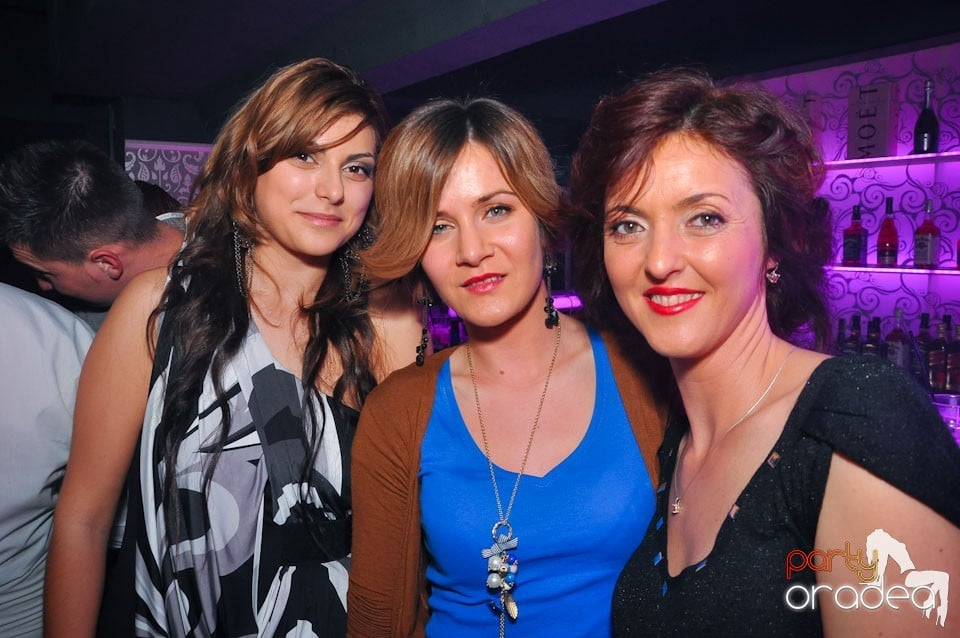 Vineri seara în Club Life,