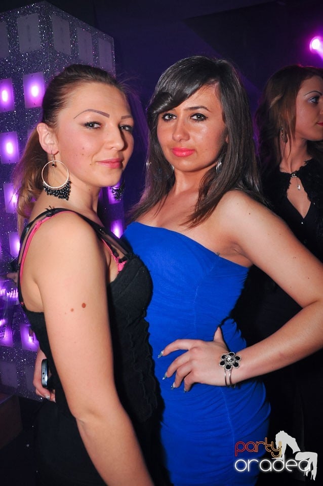 Vineri seara în Club Life,