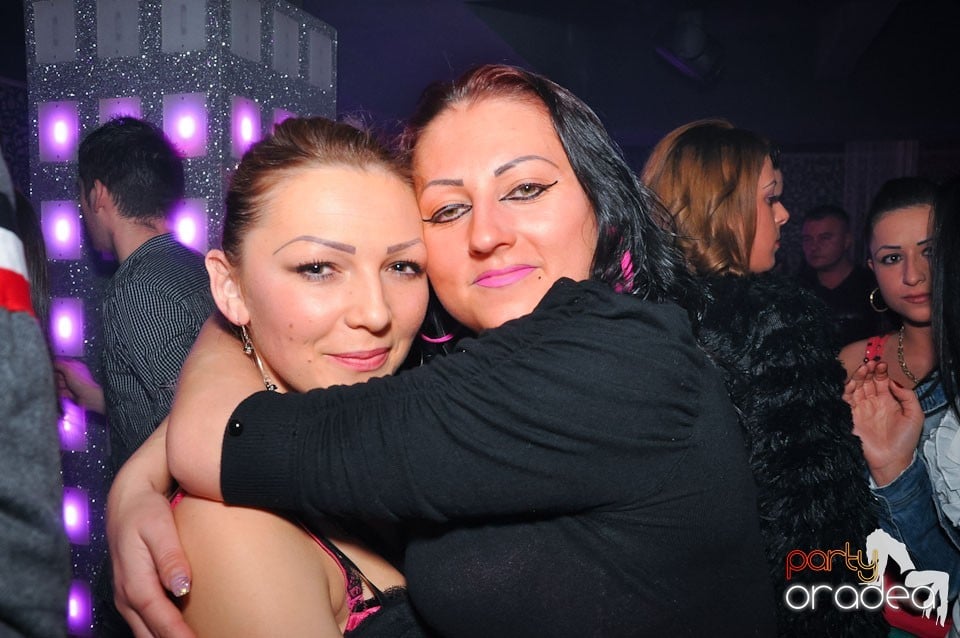 Vineri seara în Club Life,