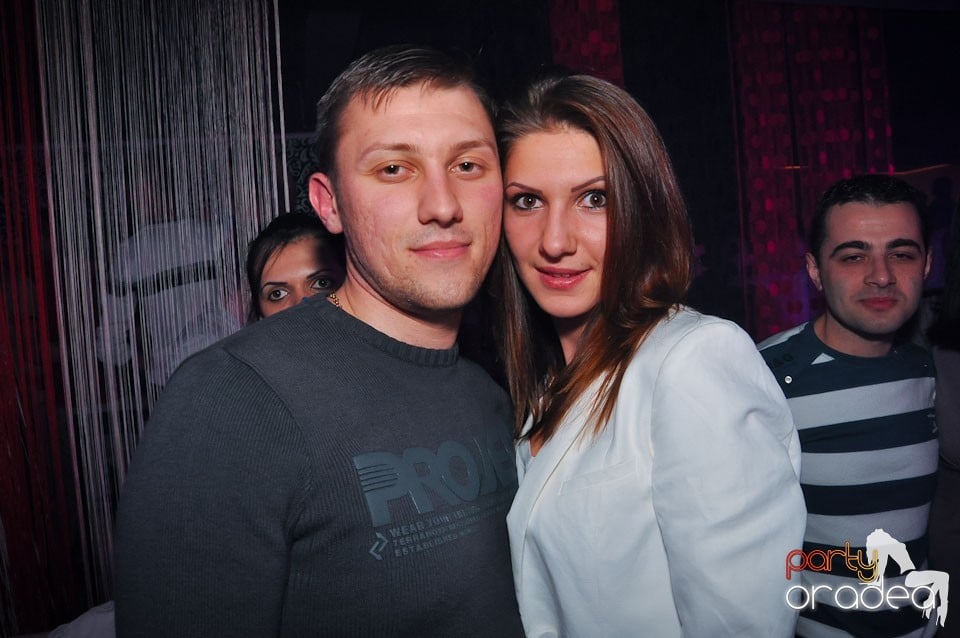 Vineri seara în Club Life, 
