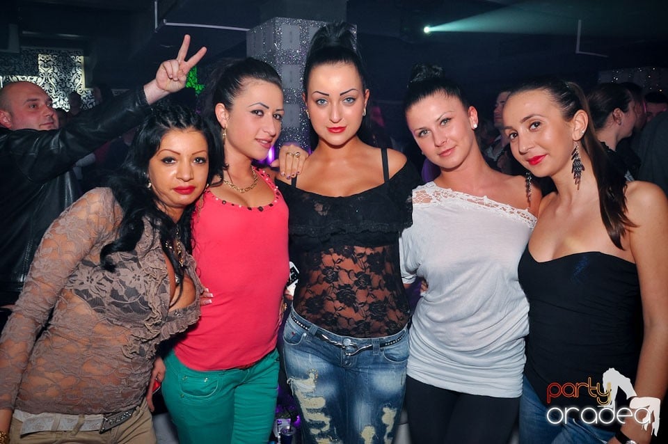 Vineri seara în Club Life,