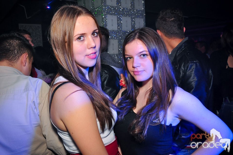 Vineri seara în Club Life,