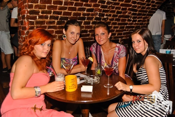 Vineri seara în Escape, 