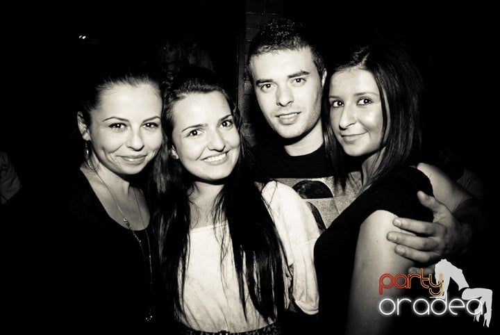 Vineri seara în Escape, 