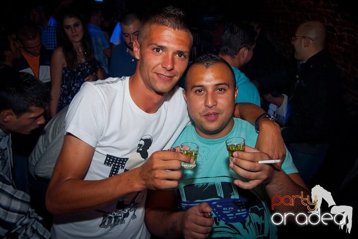 Vineri seara în Escape, 