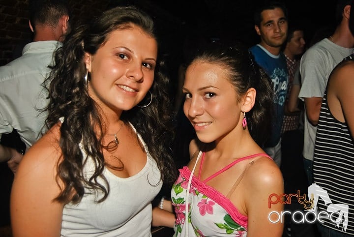 Vineri seara în Escape, 