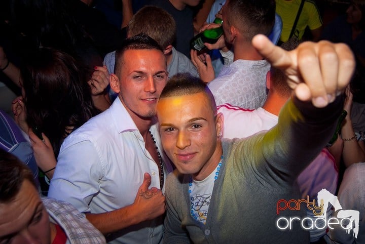 Vineri seara în Escape, 