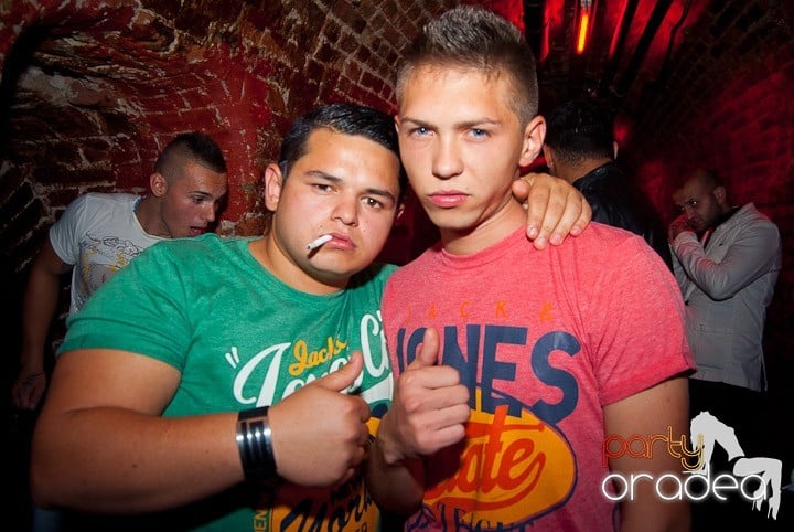 Vineri seara în Escape, 