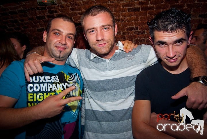 Vineri seara în Escape, 