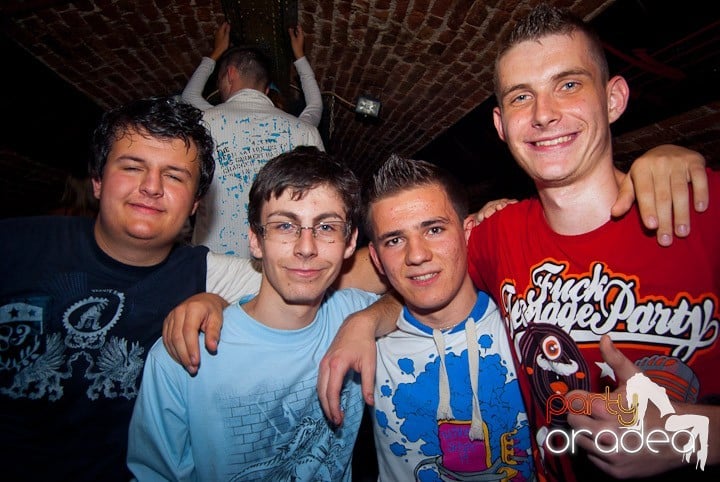 Vineri seara în Escape, 