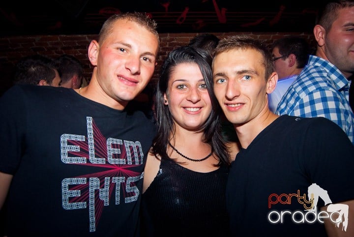 Vineri seara în Escape, 