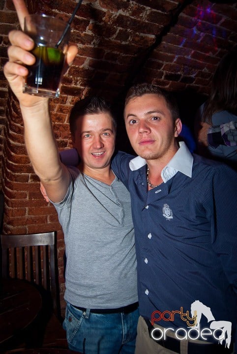 Vineri seara în Escape, 