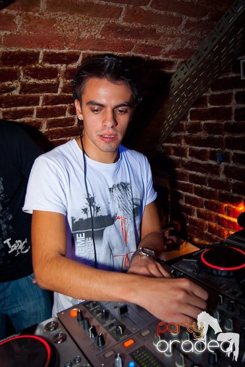 Vineri seara în Escape, 