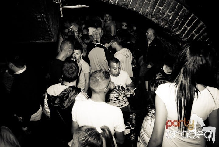 Vineri seara în Escape, 