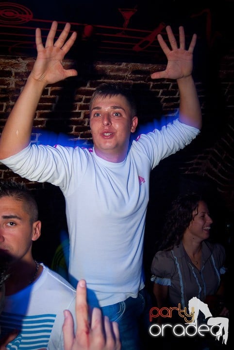 Vineri seara în Escape, 