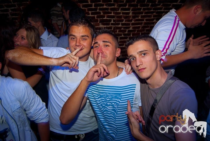 Vineri seara în Escape, 