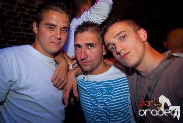 Vineri seara în Escape, 