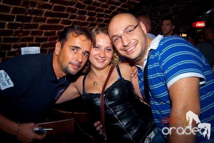 Vineri seara în Escape, 