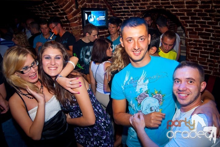 Vineri seara în Escape, 