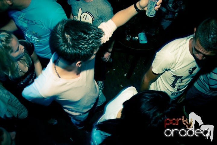 Vineri seara în Escape, 