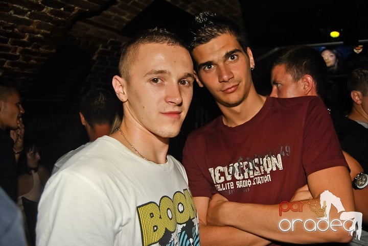 Vineri seara în Escape, 