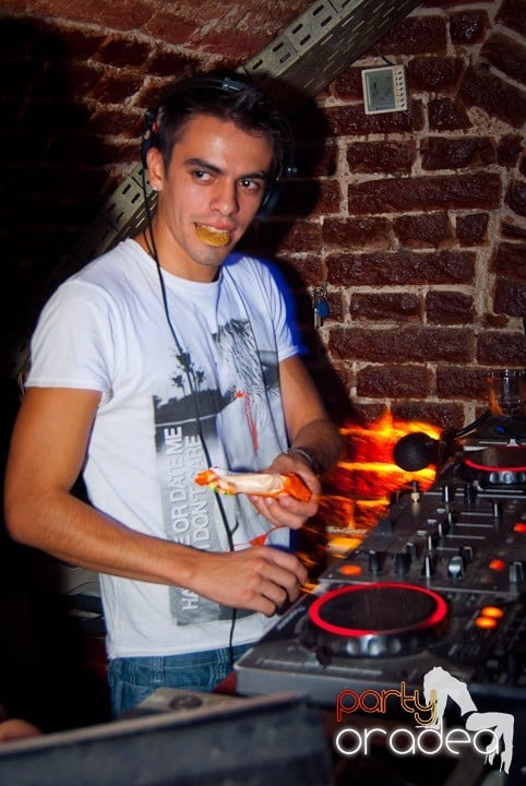 Vineri seara în Escape, 