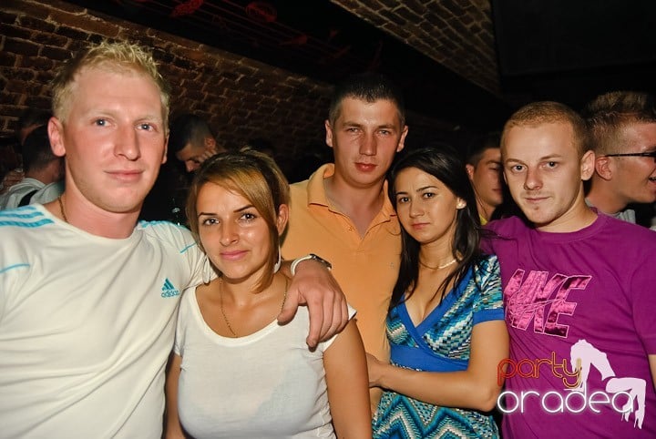 Vineri seara în Escape, 