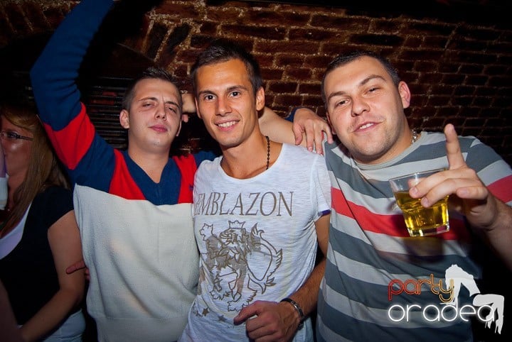 Vineri seara în Escape, 