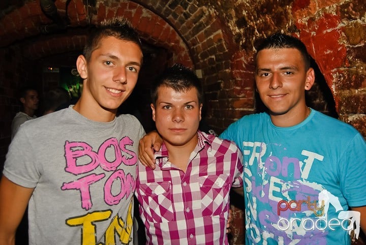 Vineri seara în Escape, 