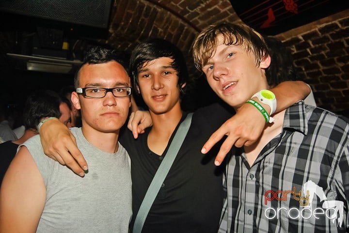 Vineri seara în Escape, 