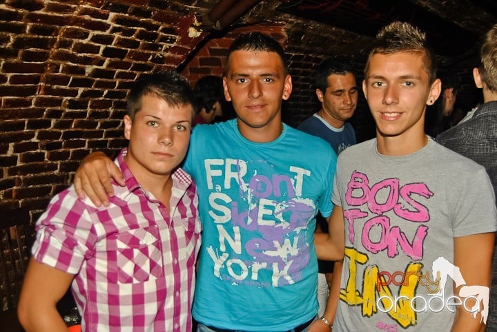 Vineri seara în Escape, 