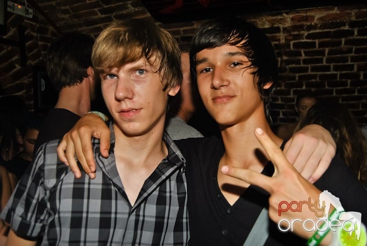 Vineri seara în Escape, 