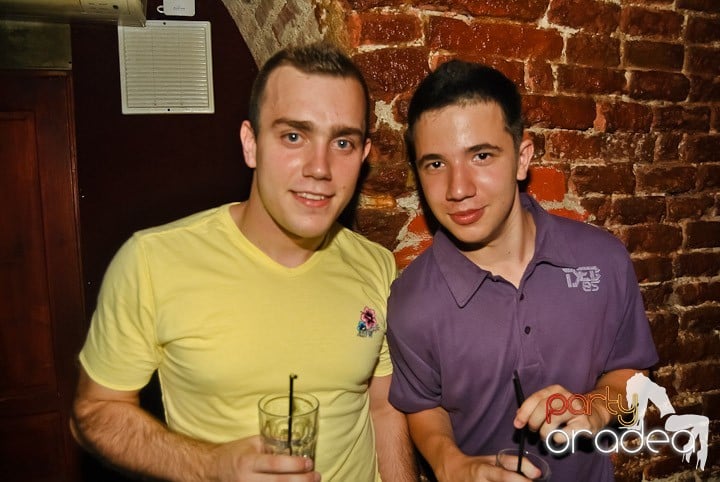 Vineri seara în Escape, 