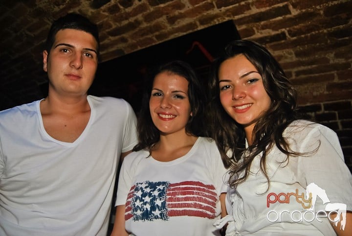 Vineri seara în Escape, 